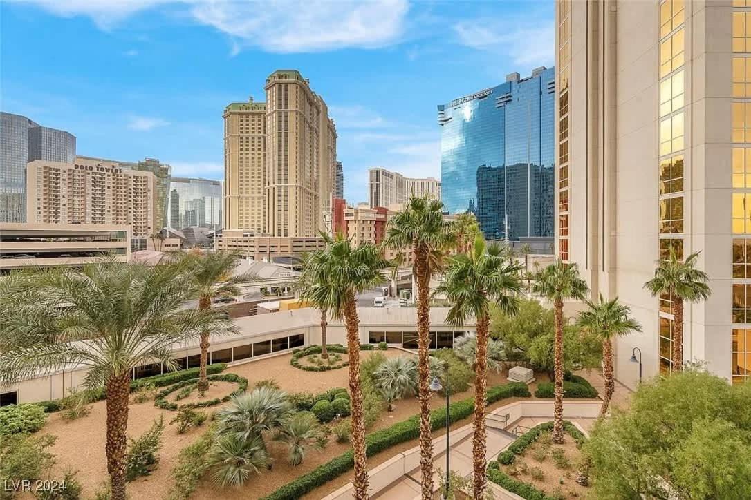 Apartamento Stunning 1br Strip Views & Balcony 12701
