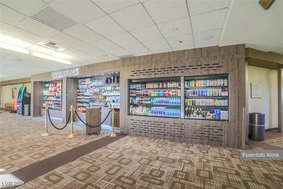 Stunning 1br Strip Views & Balcony 12701 *