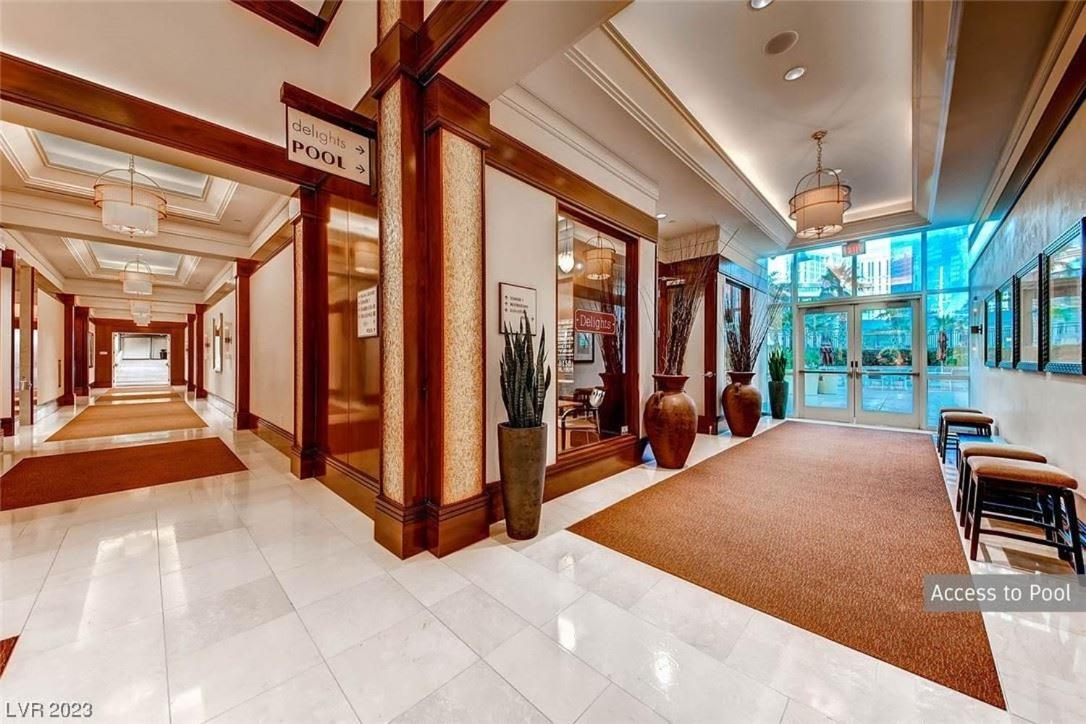 Stunning 1br Strip Views & Balcony 12701 Apartamento *