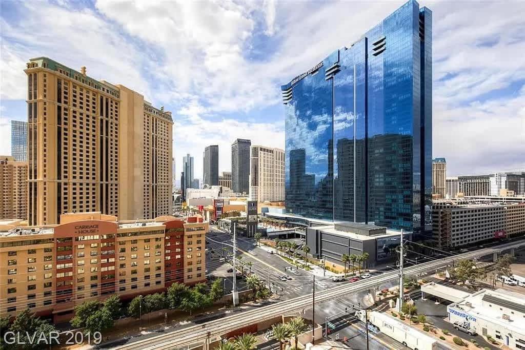 Stunning 1br Strip Views & Balcony 12701