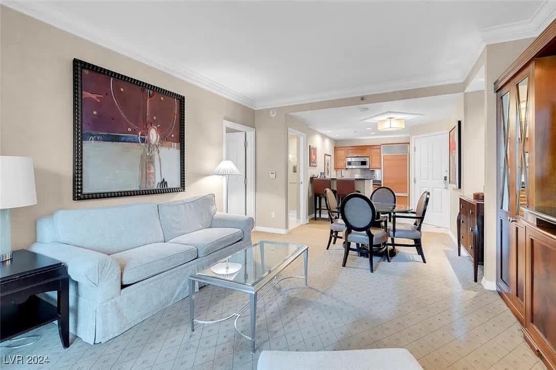 Stunning 1br Strip Views & Balcony 12701