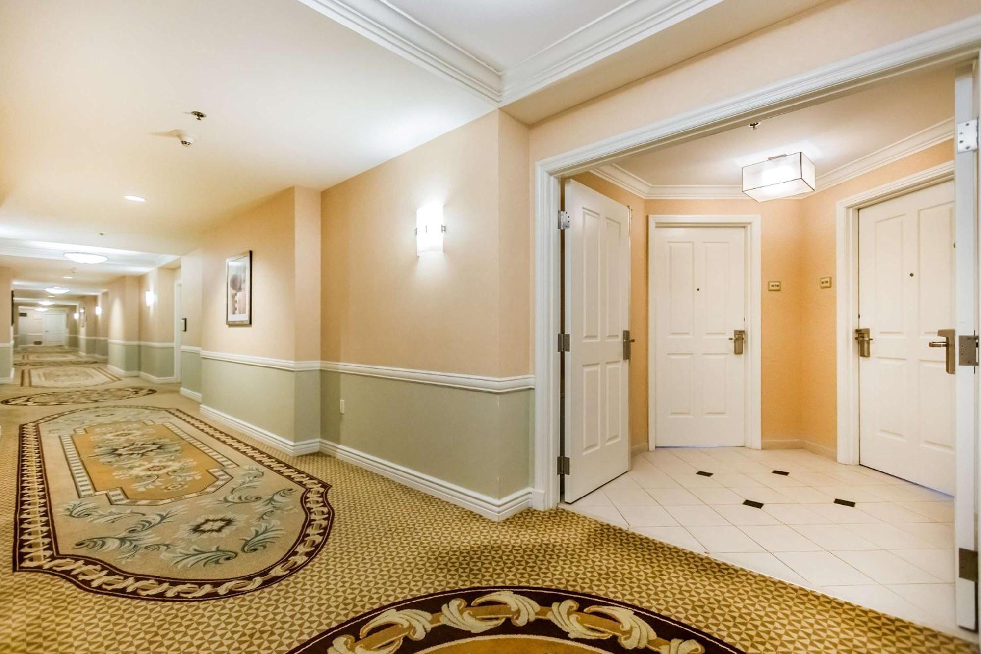 Stunning 1br Strip Views & Balcony 12701 * Las Vegas
