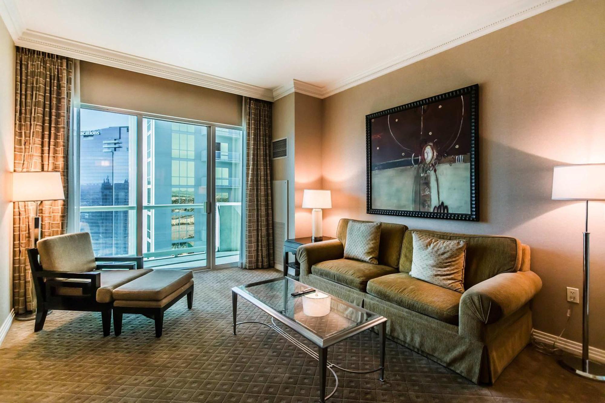 Stunning 1br Strip Views & Balcony 12701 Las Vegas